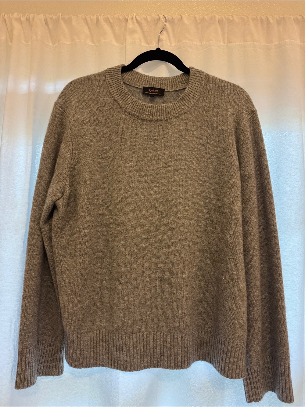 Quince 100% mongolian cashmere sweater